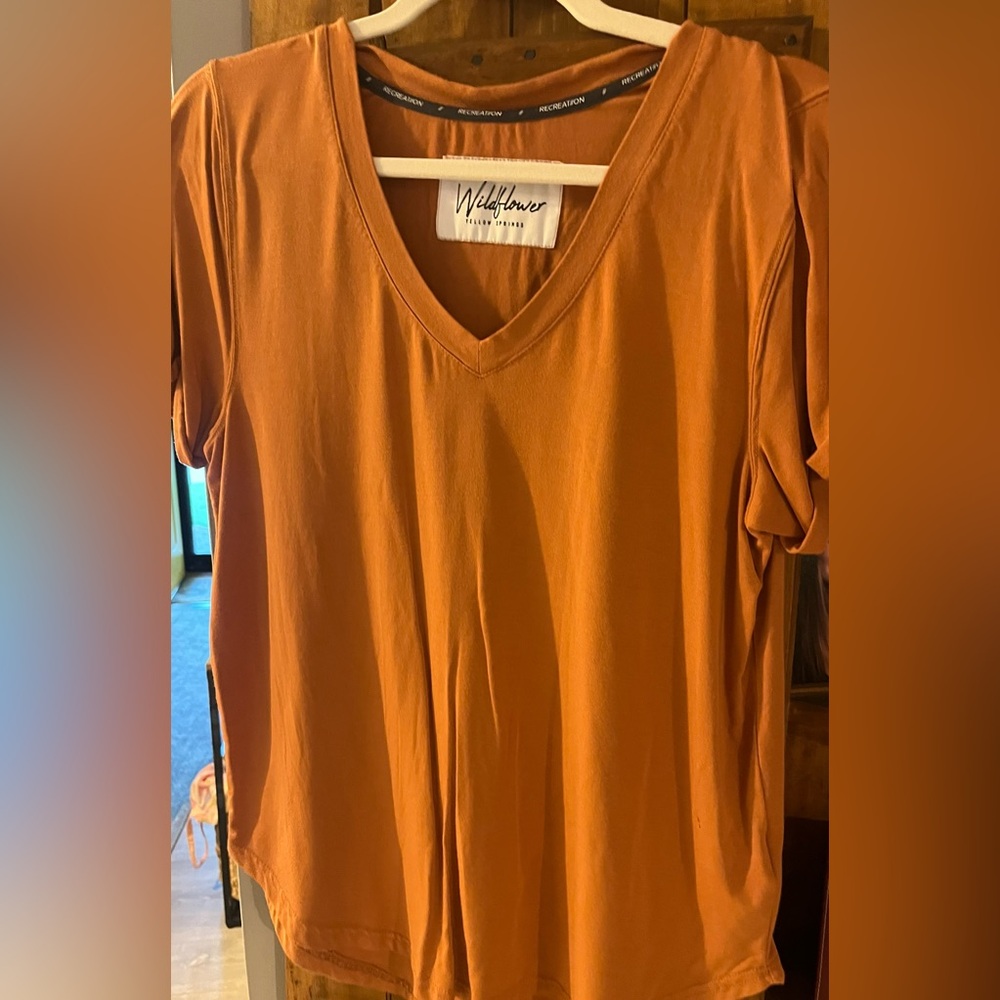 V-neck Tee